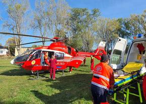 Clipe teribile pentru iubita fotbalistului din Liga 1 » Transportată cu elicopterul la spital în stare gravă, coechipierii au mers de urgență să doneze sânge pentru a o ajuta