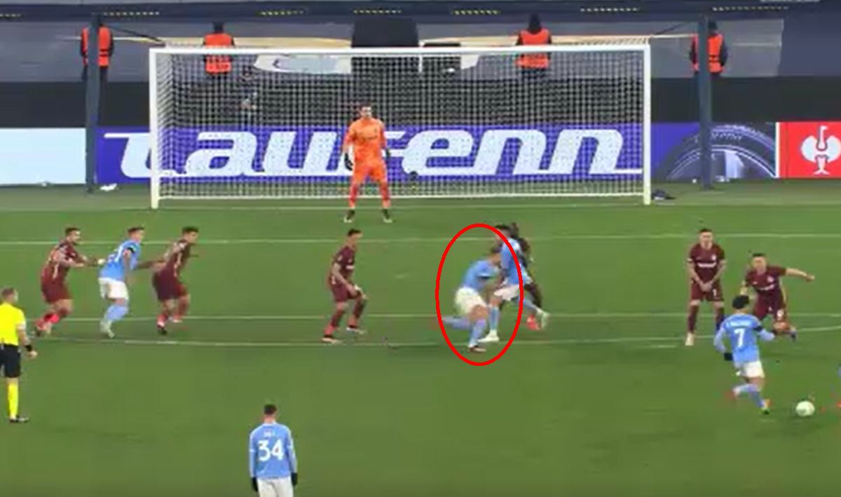 Din fază fixă, Dane?! Cine e jucătorul care l-a „trădat” pe Petrescu la golul lui Lazio