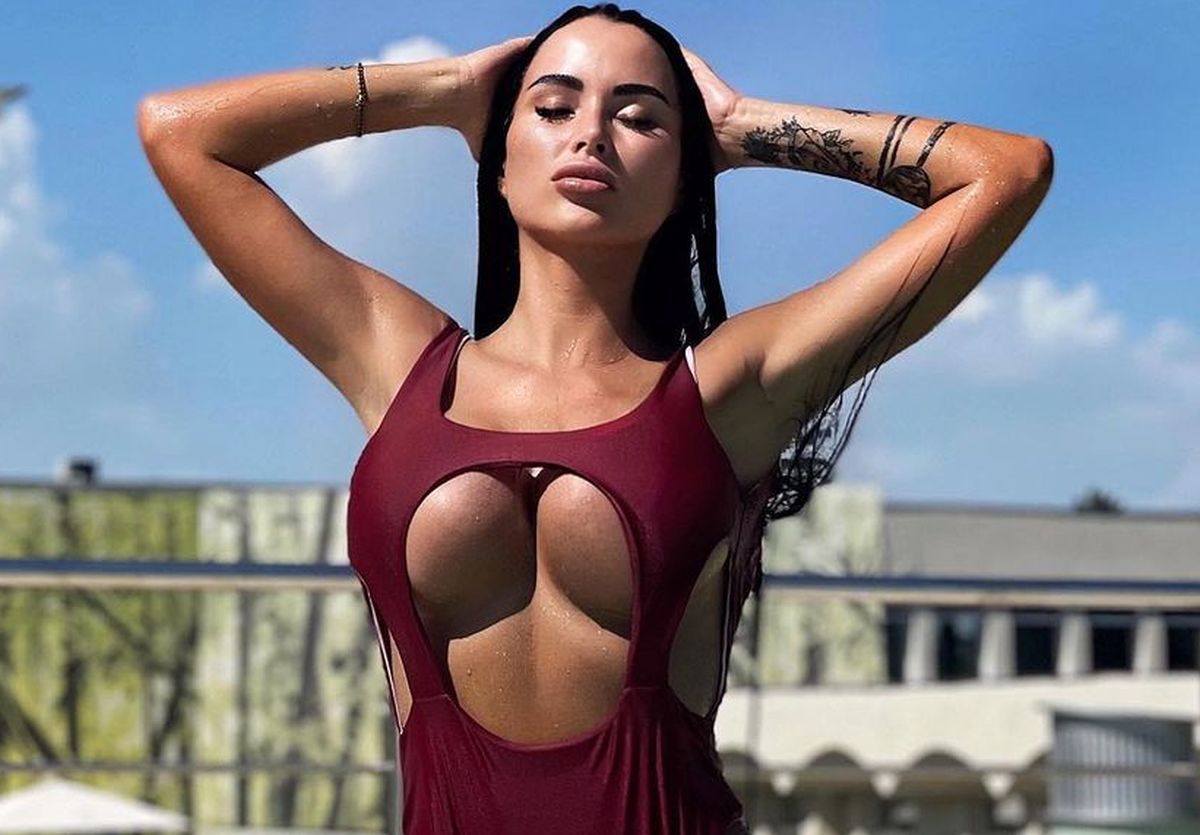 Fosta iubită a lui Mihai Costea s-a mutat din România și a trecut în online: „Aici nu mă judecă nimeni”