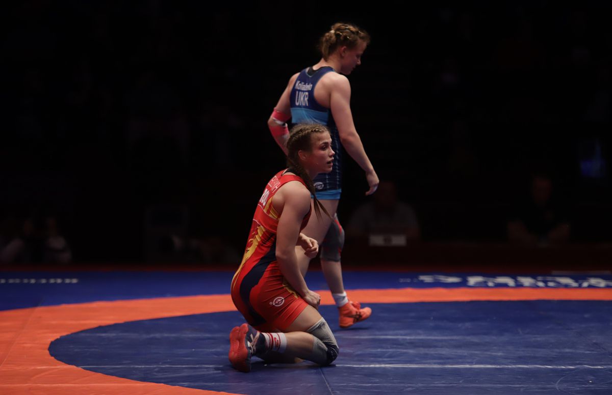 Două medalii de argint pentru România la Campionatele Europene de lupte de la București