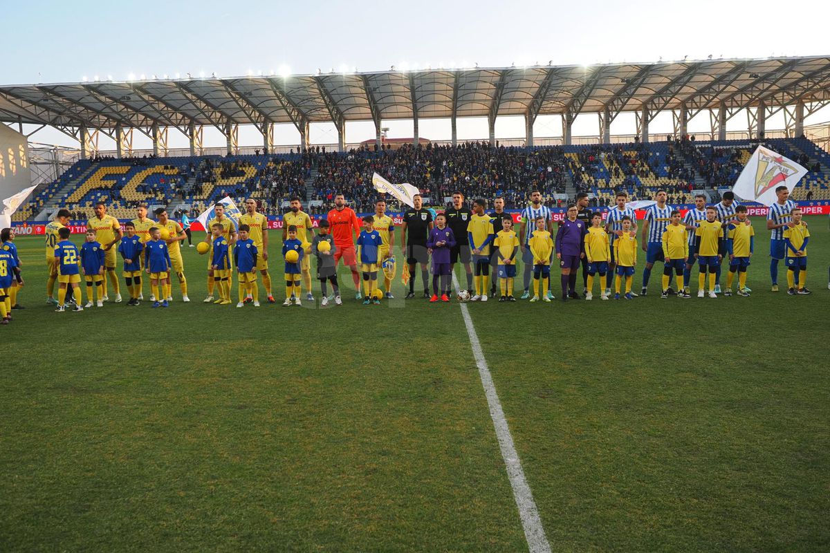 Discurs-manifest după meciul din Superligă: „Am fost penibili, am intrat cu nasul pe sus!”