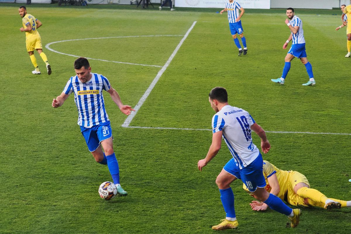 A răbufnit în studio după ce a văzut faza din Superligă: „Bă, se întâmplă lucruri! Nici pe vremea lui Ceaușescu nu era așa”