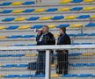 Petrolul - Poli Iași 2-1. Doi suporteri ieșeni au venit la Ploiești FOTO Ionuț Iordache