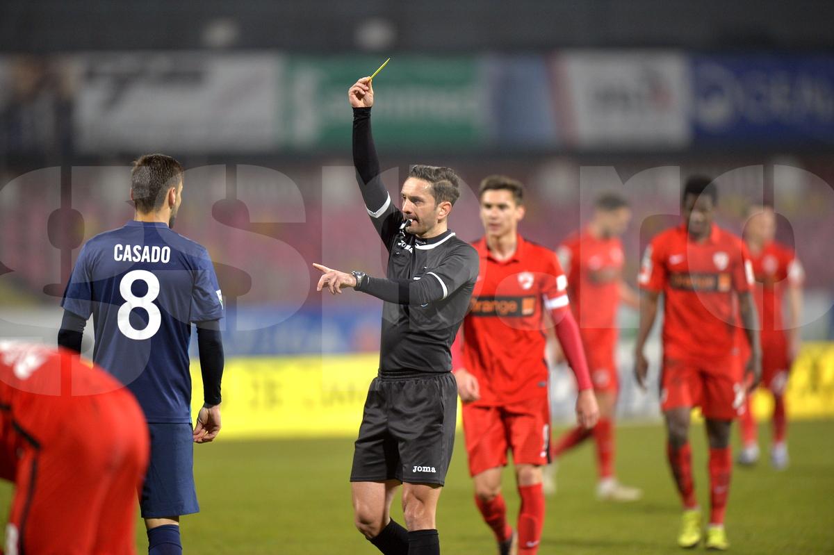 S-a retras Sebastian Colțescu, arbitrul numărul 1 all-time în Superliga: „Libertatea și demnitatea nu trebuie pierdute niciodată în viață”