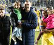 Petrolul - Poli Iași 2-1. Jucătorii au petrecut cu copiii FOTO Ionuț Iordache