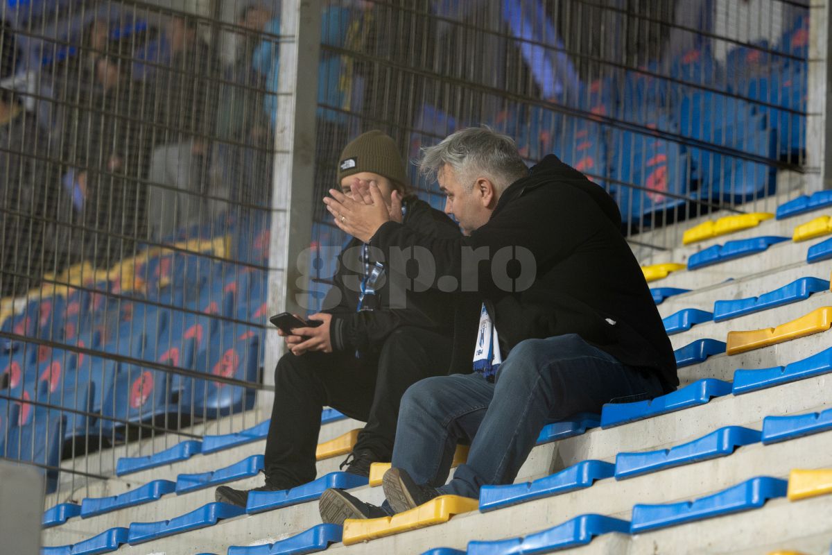 Impresionant! Un puști de 14 ani și tatăl său au venit special cu trenul de la Iași pentru meciul cu Petrolul: „Cum e să fii suporter...”
