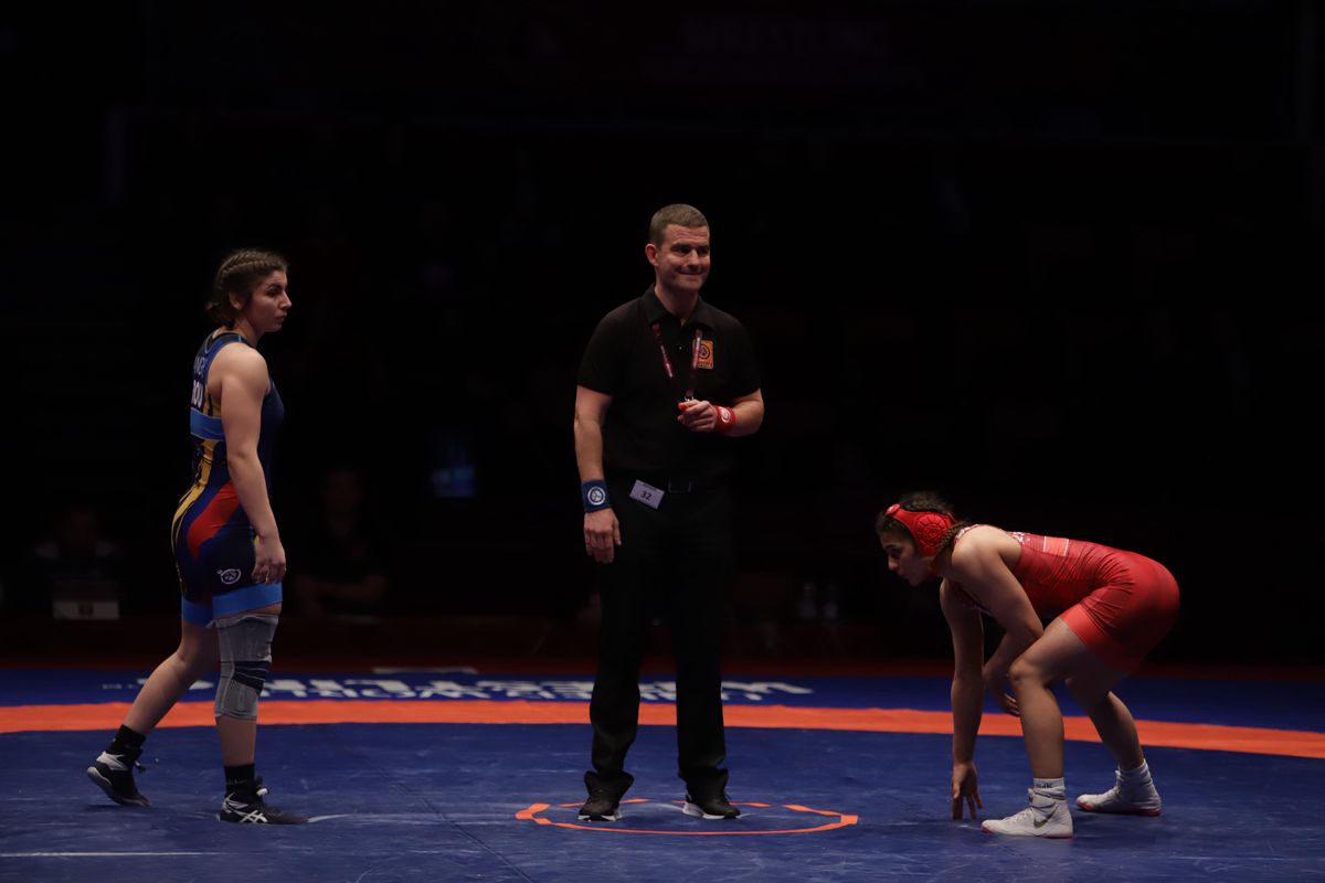 Două medalii de argint pentru România la Campionatele Europene de lupte de la București