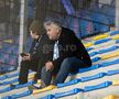 Petrolul - Poli Iași 2-1. Doi suporteri ieșeni au venit la Ploiești FOTO Ionuț Iordache