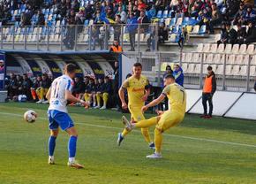 Scandal la finalul partidei Petrolul – Poli Iași! Căpitanul Valentin Țicu, înjurat de ultrașii „lupilor galbeni”