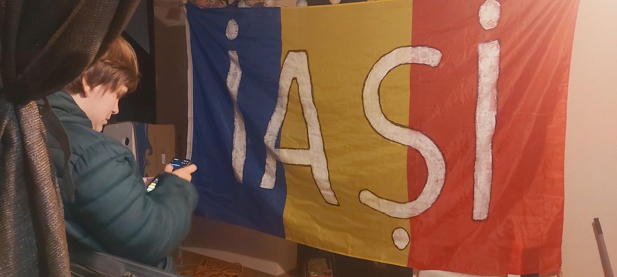 Impresionant! Un puști de 14 ani și tatăl său au venit special cu trenul de la Iași pentru meciul cu Petrolul: „Cum e să fii suporter...”