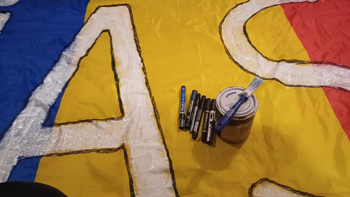 Impresionant! Un puști de 14 ani și tatăl său au venit special cu trenul de la Iași pentru meciul cu Petrolul: „Cum e să fii suporter...”