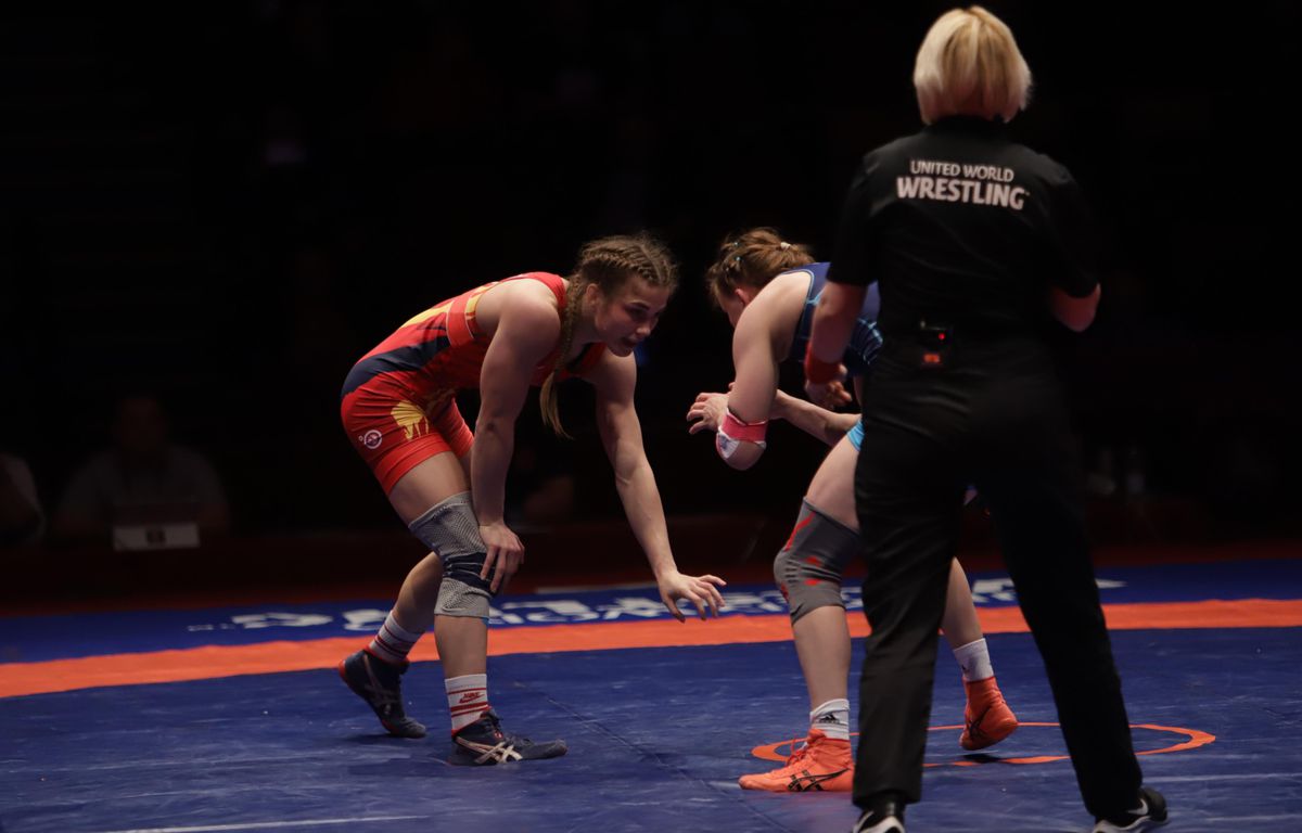 Două medalii de argint pentru România la Campionatele Europene de lupte de la București