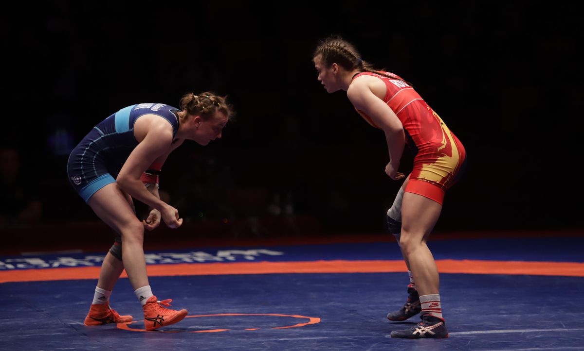 Două medalii de argint pentru România la Campionatele Europene de lupte de la București