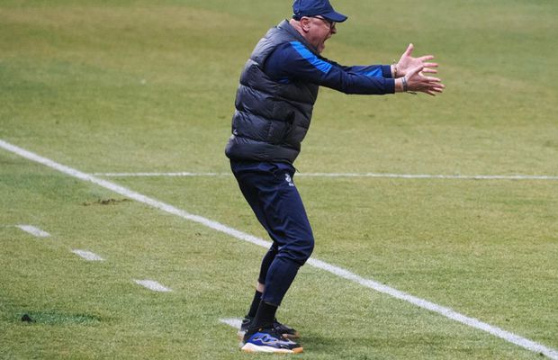 Leo Grozavu a răbufnit la conferință după Petrolul - Poli Iași: „Arbitraj ca pe timpuri la liga a treia”