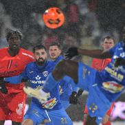 Gloria Buzău - FCSB, disputat pe ninsoare, foto: Cristi Preda / GSP // 16.02.2025