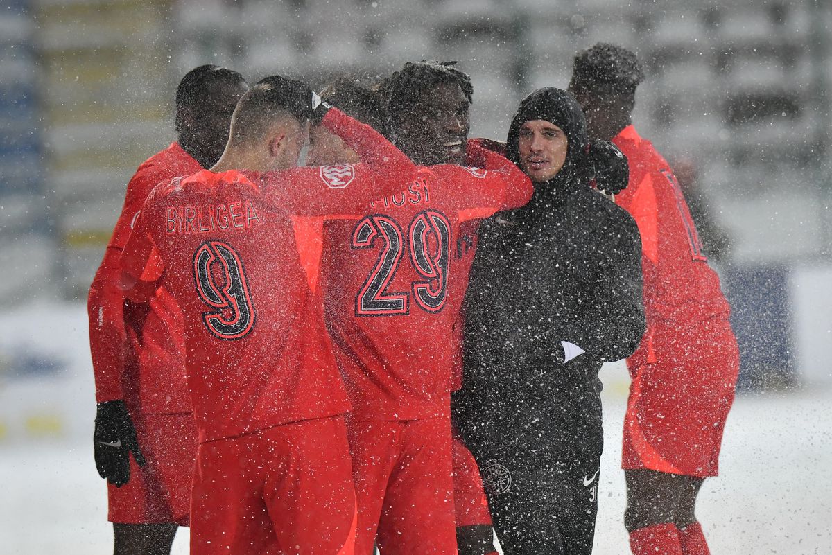 Gigi Becali și-a încălcat cuvântul: ce s-a întâmplat la pauza partidei cu Buzău