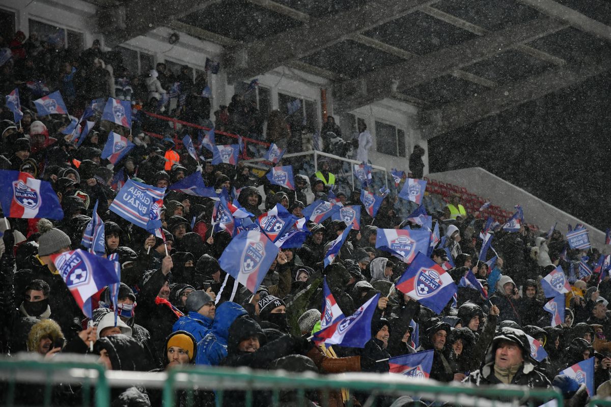Cum va fi vremea la FCSB - PAOK Salonic? Se oprește ninsoarea până joi? Prognoză TERIBILĂ pentru cei 50.000 de fani așteptați pe Arenă