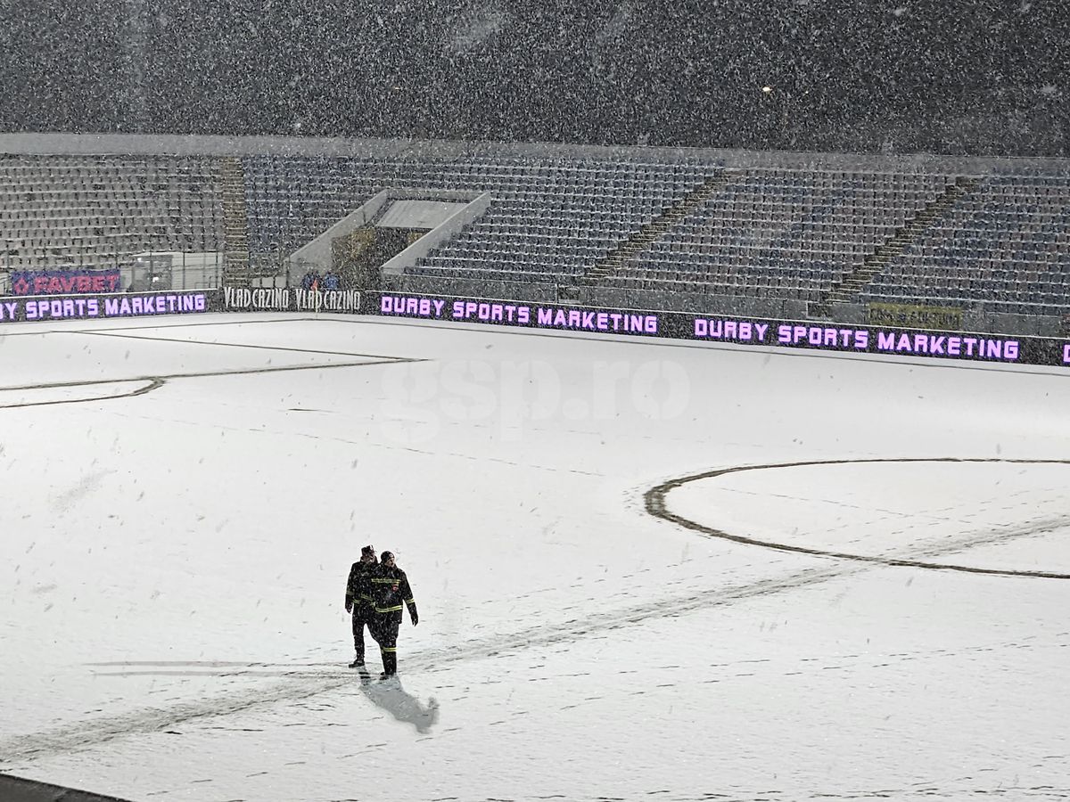 Imagini cu zăpada de la Buzău, înaintea meciului Gloria - FCSB