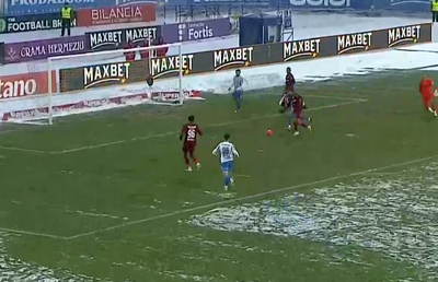 L-a exasperat pe Dan Petrescu! » Incredibil cum a ratat Postolachi în Poli Iași - CFR Cluj