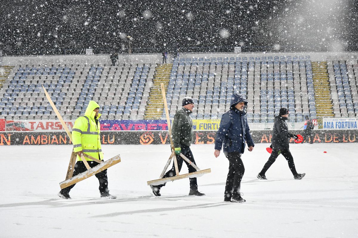 Cel mai aclamat fotbalist de la FCSB în nămeții de la Buzău » Apelul crainicului: „Să îl aplaudăm!”