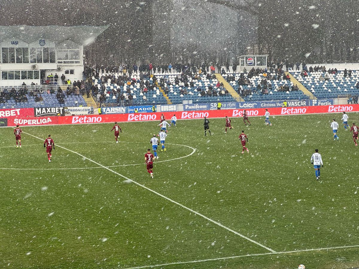 Imagini din Poli Iași - CFR Cluj