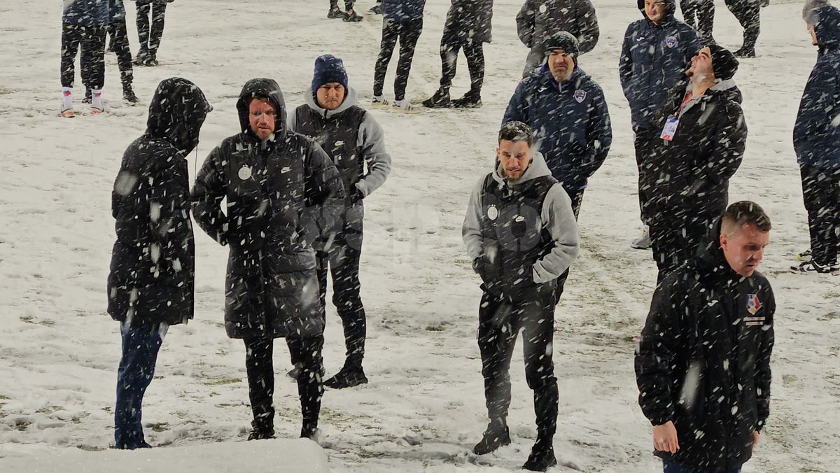 Imagini cu zăpada de la Buzău, înaintea meciului Gloria - FCSB