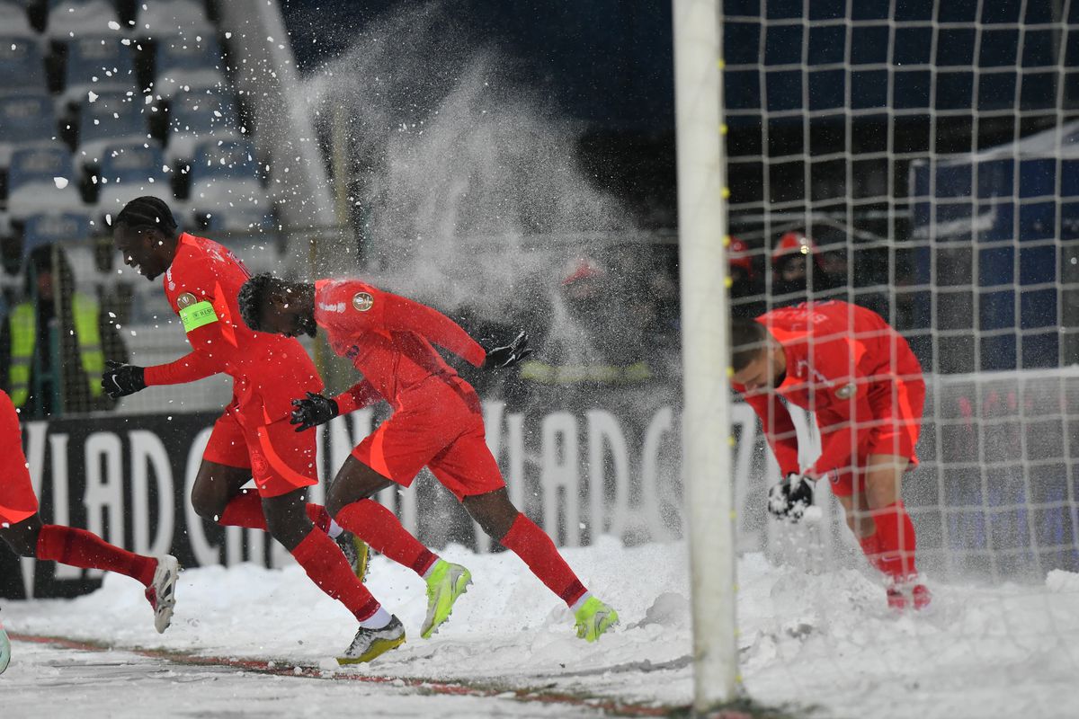 Cum va fi vremea la FCSB - PAOK Salonic? Se oprește ninsoarea până joi? Prognoză TERIBILĂ pentru cei 50.000 de fani așteptați pe Arenă