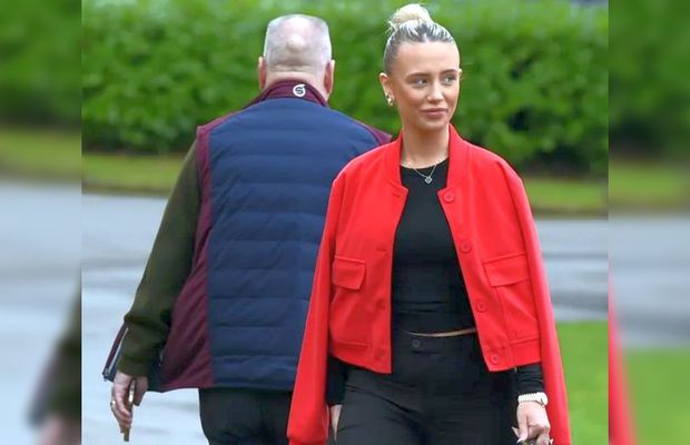 Are 3 copii cu supervedeta din Premier League, iar acum a fost cerută în căsătorie. Inelul cu diamant uriaș a dat-o de gol