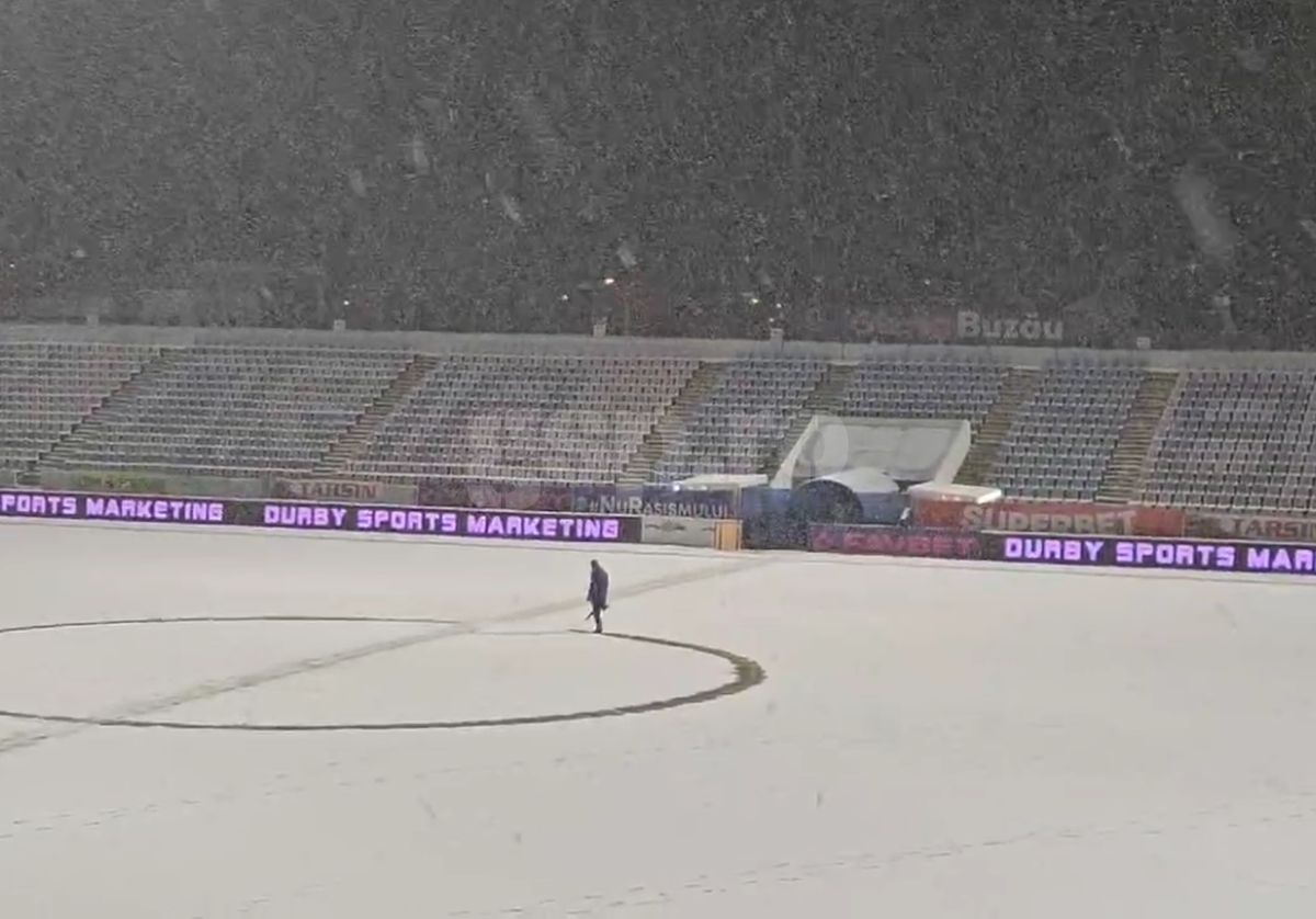 Imagini cu zăpada de la Buzău, înaintea meciului Gloria - FCSB