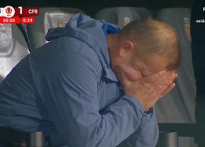 La PĂMÂNT! Cum a fost surprins Dorinel Munteanu la finalul meciului Hermannstadt - CFR Cluj