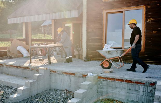 Ce trebuie să știi dacă vrei să construiești cu credit