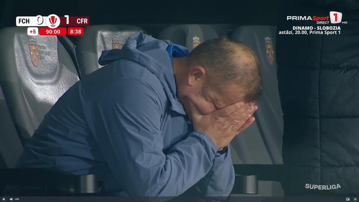 La PĂMÂNT! Cum a fost surprins Dorinel Munteanu la finalul meciului Hermannstadt - CFR Cluj