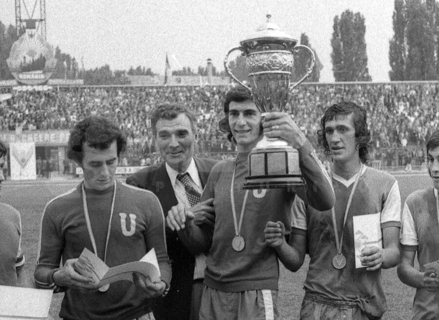 Stenograme incredibile: cum negocia Craiova Maxima vânzarea de meciuri! Cămătaru: „Mi-a dat zece «garoafe»” + „«Materialul» e la Ștefănescu!” » Reacția: „Să fie de capu' lor!”