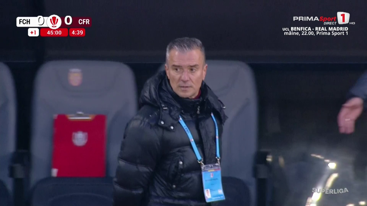 VAR a intervenit de DOUĂ ori la aceeași fază în Hermannstadt - CFR Cluj » Andrei Chivulete, întors la ultima fază a meciului într-un moment-cheie