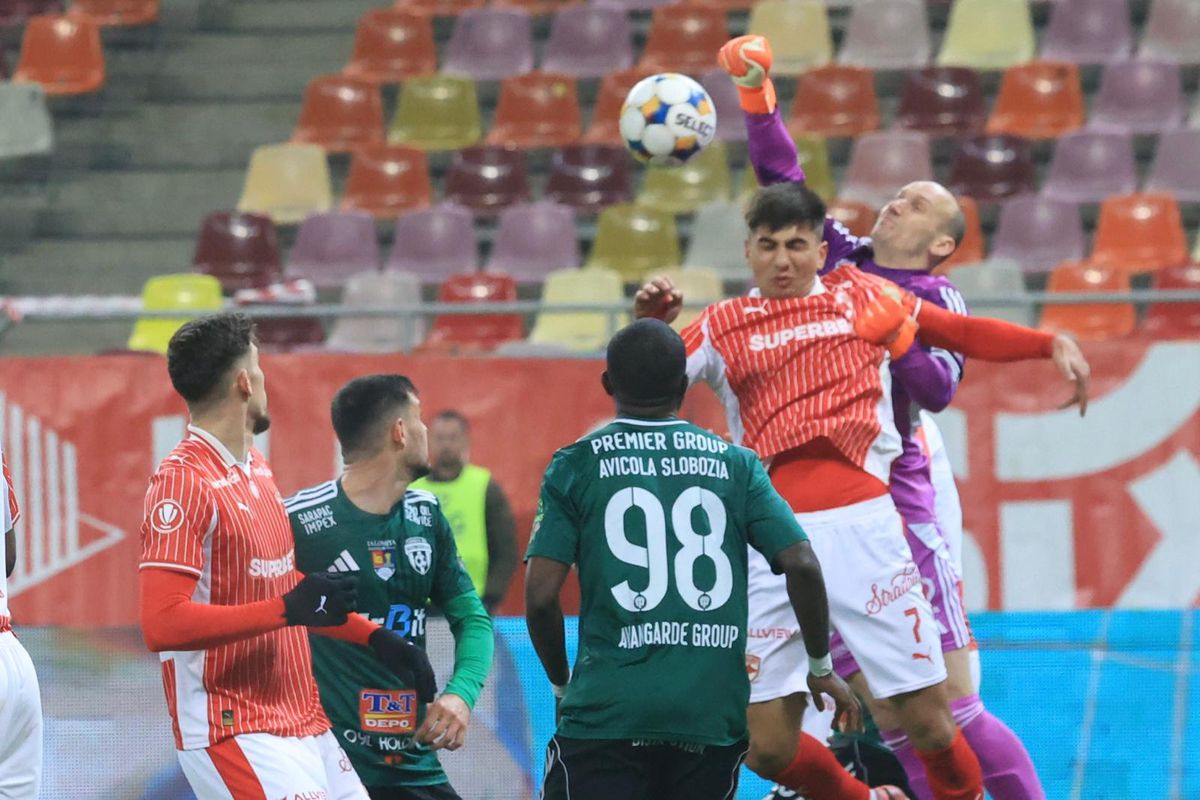 Iată ce salariu va încasa Pușcaș la Dinamo! GSP a aflat ce nu a vrut Nicolescu să spună