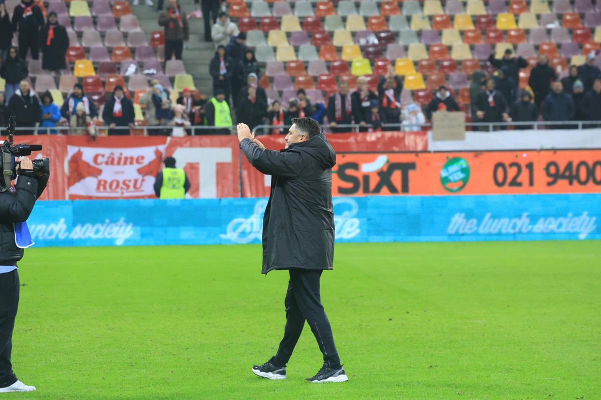 Cu gândul la Rapid și gestul pentru Claudiu Niculescu » Ce s-a întâmplat pe gazon, imediat după ce Dinamo s-a calificat matematic în play-off