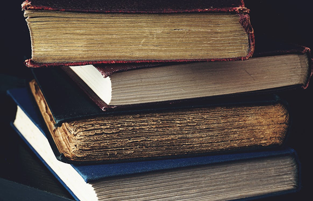 Personaje, pericole și un complot la scară mondială: Cum te prinde Conspirația