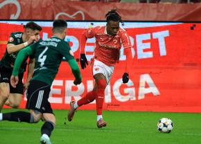 Dinamo - Unirea Slobozia » „Câinii” forțează golul. Vedeta echipei se accidentează