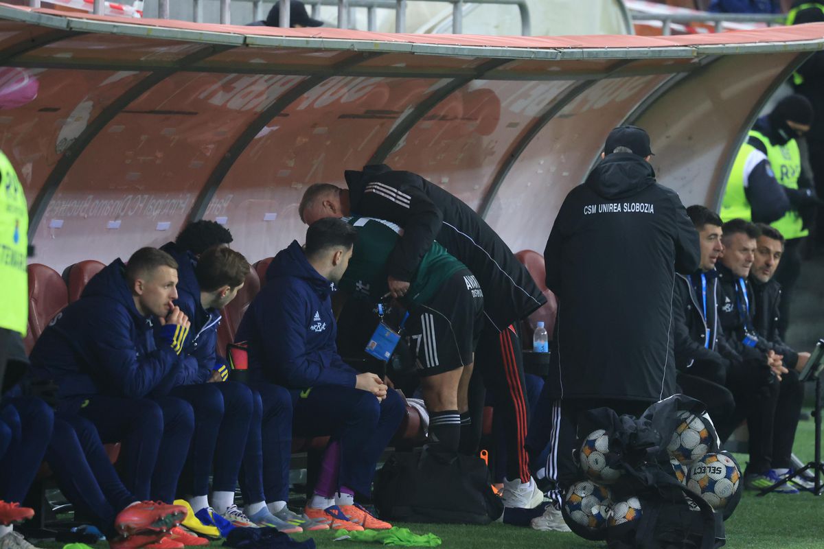 Jayson Papeau s-a accidentat în Dinamo - Unirea Slobozia // FOTO: Ionuț Iordache (GSP.ro)