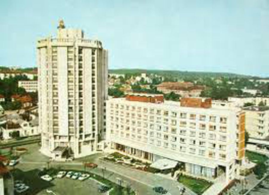 Stenograme incredibile: cum negocia Craiova Maxima vânzarea de meciuri! Cămătaru: „Mi-a dat zece «garoafe»” + „«Materialul» e la Ștefănescu!” » Reacția: „Să fie de capu' lor!”