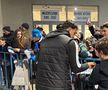 Assad Al Hamlawi, asaltat de fani pentru fotografii și autografe după Universitatea Craiova - FCSB // foto: Sergiu Alexandru (GSP)