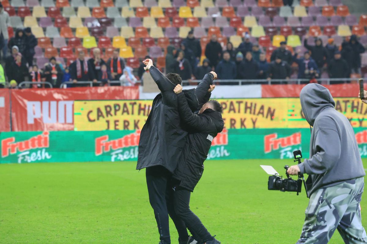 Imagini de la finalul meciului dintre Dinamo și Unirea Slobozia