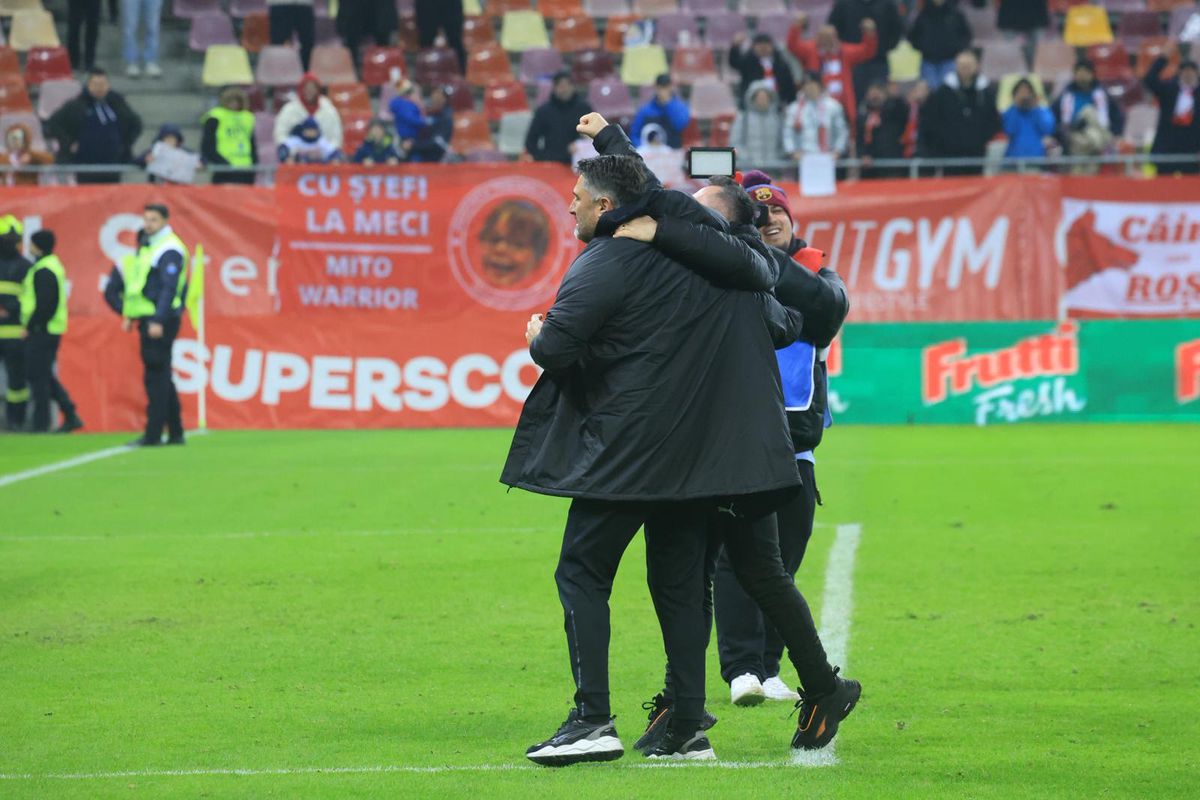 Jucătorul lui Dinamo s-a întins pe gazon, după meci » Florentin Petre a intervenit: „Să vină medicul mai repede”