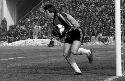 EXCLUSIV Helmuth Duckadam despre Cernobâl, ultimul moment în care fotbalul a fost oprit înainte de coronavirus: „Radiațiile erau de 200 de ori mai mari, dar noi ne antrenam în Ghencea!”