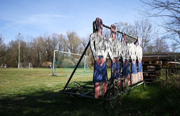 Variantă inedită de reluare a pregătirii pe fondul crizei din România: „Am avea posibilitatea să ținem echipa în priză”