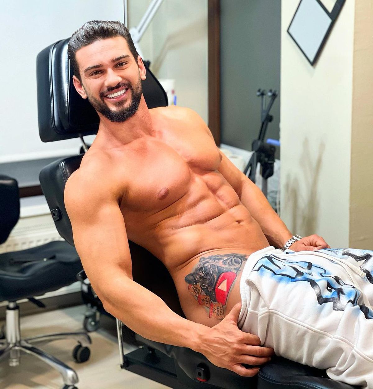 VIDEO EXCLUSIV Fostul atacant al Stelei, acum vlogger, e invidios pe succesul lui Dorian Popa: „Vreau să fiu cățelul lui. Învăț să latru! Sau să mă ia de maimuțoi”