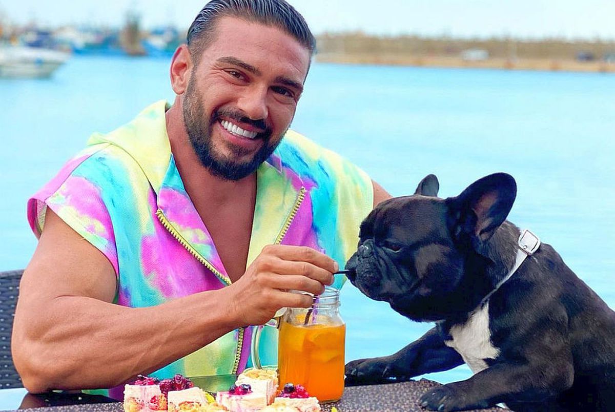 VIDEO EXCLUSIV Fostul atacant al Stelei, acum vlogger, e invidios pe succesul lui Dorian Popa: „Vreau să fiu cățelul lui. Învăț să latru! Sau să mă ia de maimuțoi”