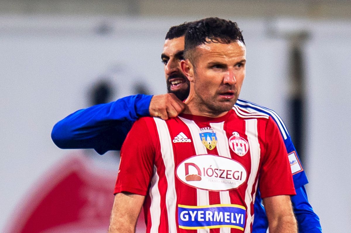 Incidente la vestiare după Sepsi - FCU Craiova: „L-a așteptat pe tunel. Forțele de ordine l-au luat pe sus!”