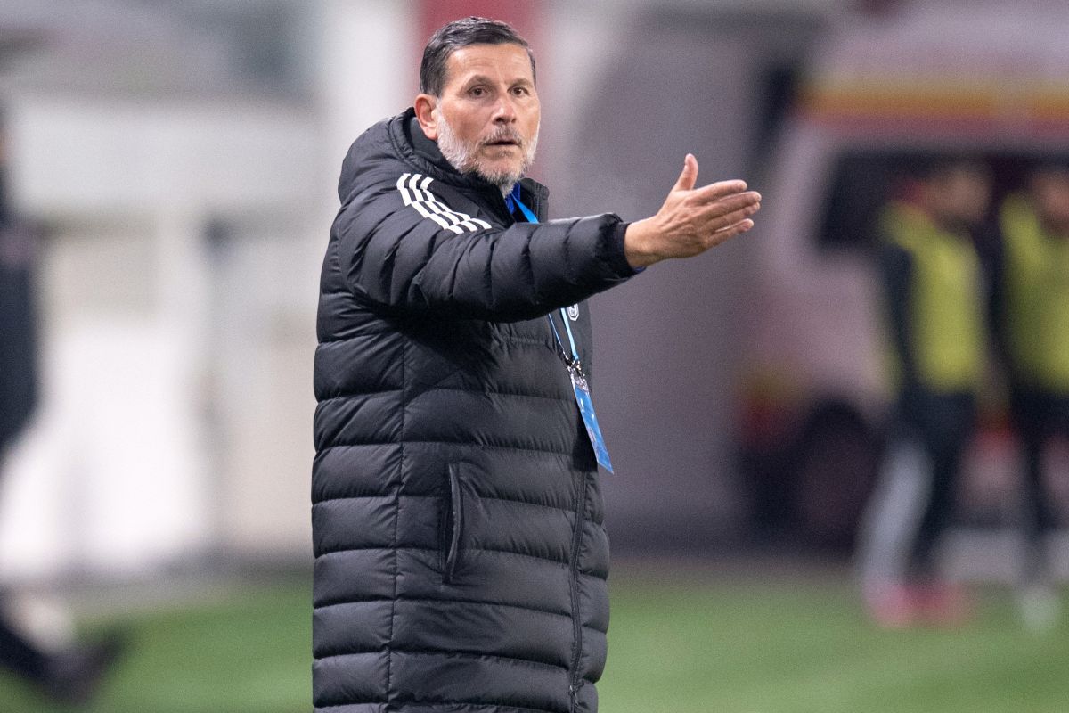 Nicolo Napoli și-a atacat jucătorii și dezvăluie ce s-a întâmplat la pauză: „Mititelu a venit în vestiar”