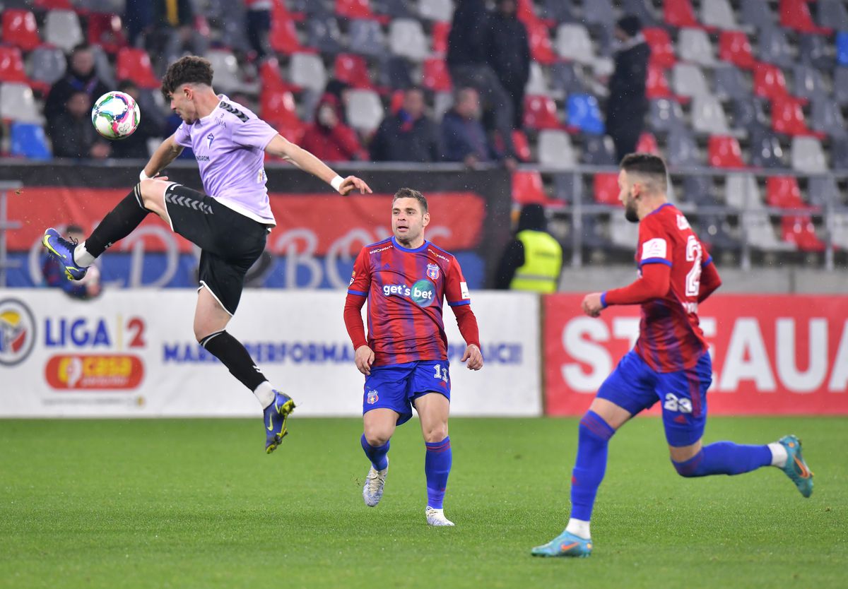 Imagini dezolante în Ghencea » Câți spectatori au venit la CSA Steaua - Unirea Dej, primul meci din play-off-ul Ligii 2